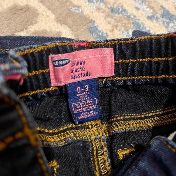 🧸 Infants Old Navy Jeans 🧸 - Picture 2 of 2